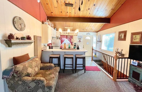 Upper Moonridge Cabin | Big Bear Moonridge Cabin
