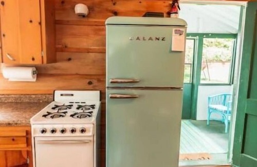 Holton Cottage | Big Blue Lake Cottages, LLC - RENT ALL COTTAGES