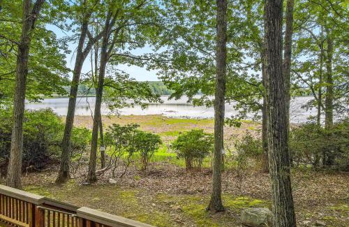 Lake Harmony House | Big Boulder Lake Townhome