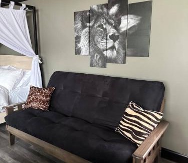 Town of Sullivan House | Big Cat Bungalows at The Haven - Lion 2