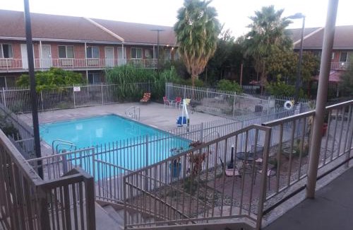 Las Cruces Hotel | Big Chile Inn & Suites