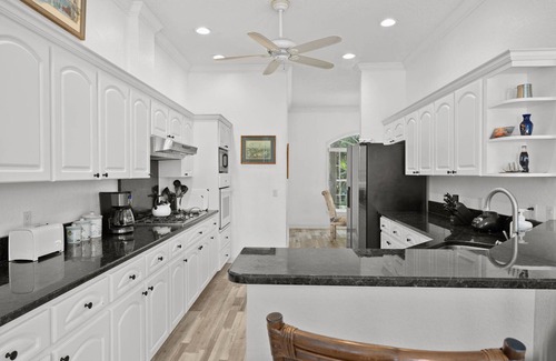 Weeki Wachee Gardens House | Big Cypress with POOL & Hot Tub!
