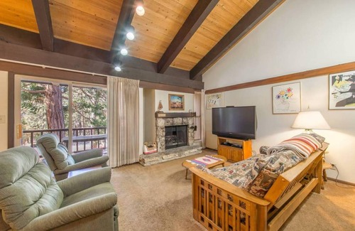 Dollar Point House | Big Dipper by AvantStay Cozy Tahoe City Condo Close To Everything!