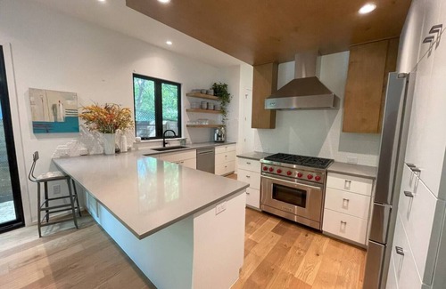Holly House | Big East Austin house at Lake & close to DT