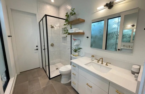Holly House | Big East Austin house at Lake & close to DT