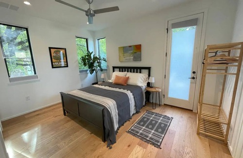 Holly House | Big East Austin house at Lake & close to DT
