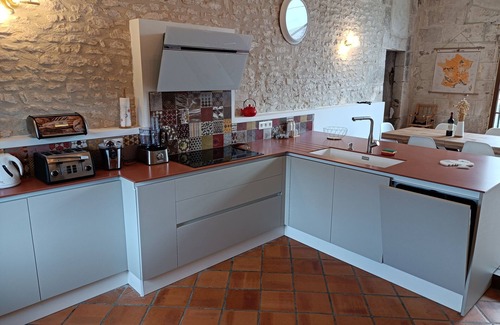Saint-Dizant-du-Gua House | Big family house with swimming pool