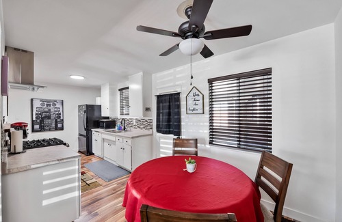 Port Hueneme House | Big family friendly space, 3 bedrooms near beaches!