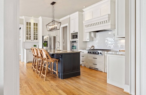 Lake Oconee House | BIG family lake house on a private cove on Lake Oconee