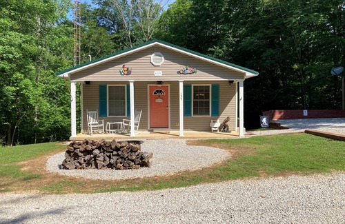 Nancy House | Big Foot's Retreat- is in walking distance of Cumberland Point Recreation Area