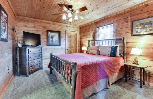 Branson Cedars Cabin | Big Game Lodge | 4 Bed, 4 Bath