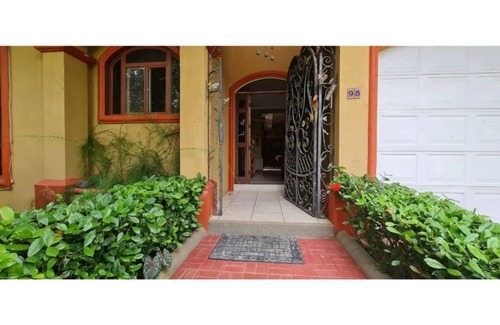Bejuco House | Big & Homely 3 BDR house, Private Pool, Tennis- near the beach