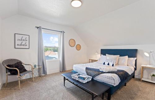 Spokane House | Big House Mins To DT Big Groups Well Stocked