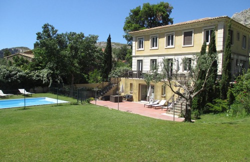 9th Arrondissement House | Big house of character, very sunny, seen on hills near creeks, beaches and CassisVilla - Marseille