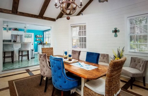 Saint Simons Island House | Big Luxury Island Style 5 Bed 3 Bath One level Sleeps 9 Quiet Street GR8 Locati