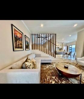 Kareeberg House | Big M's Luxurious home