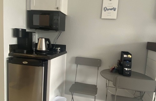 Ruskin Apartment | Big Oasis at Little Harbor!