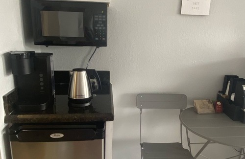 Ruskin Apartment | Big Oasis at Little Harbor!
