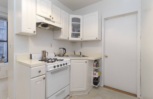 Upper East Side House | Big room at 329 # 8 (two bedroom without living room)