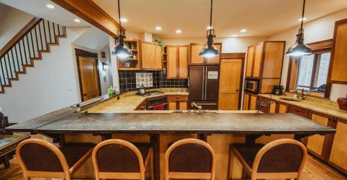 Nashville House | Big Sky Cabin