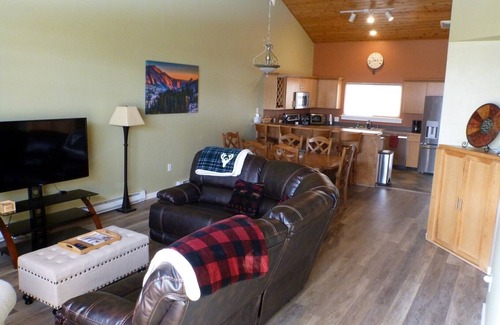 Big Sky Ski Chalet | Big Sky Home, Spacious and Clean, with Private Hot Tub, Fireplace and Garage