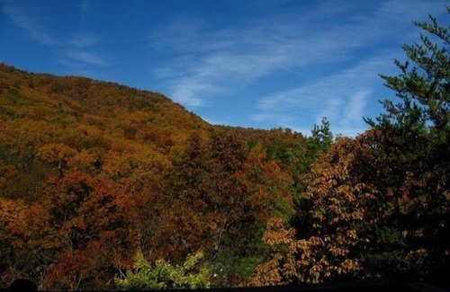 Helen Cabin | Big Sky- Luxury Couples Cabin with Views of Mt Yonah and Hot tub. Near Helen GA