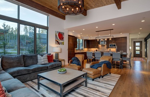 Big Sky Cabin | Big Sky Vacation Rentals: Silvertip 6 Rolling Ridge