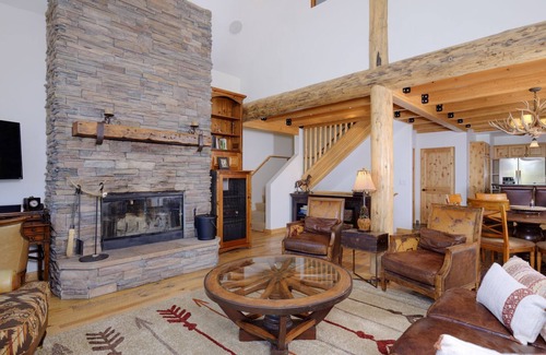 Big Sky Ski Chalet | Big Sky Vacation Rentals: Coyote Bluff