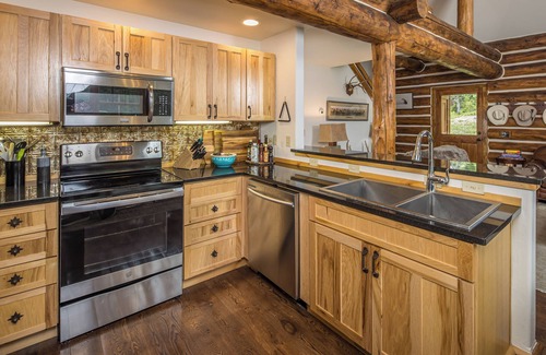 Powder Ridge Cabin | Big Sky Vacation Rentals: PR Red Cloud 10