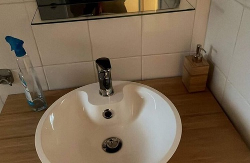 Suedviertel Apartment | Big Suite for 2 Couples or more. 2 Rooms plus Kitchen and Bathroom