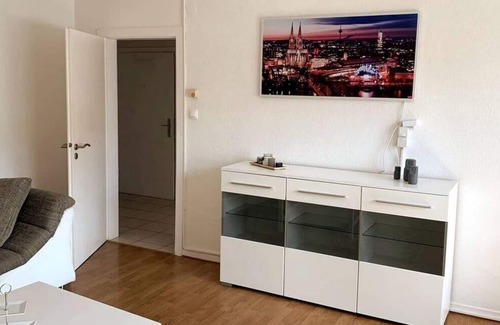 Suedviertel Apartment | Big Suite for 2 Couples or more. 2 Rooms plus Kitchen and Bathroom