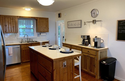 Summerton House | Big water lakefront with sunset views, large deck, private dock
