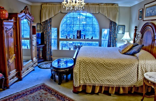 Cedar City Bed & Breakfast | Big Yellow Inn