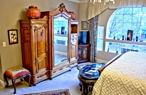 Cedar City Bed & Breakfast | Big Yellow Inn
