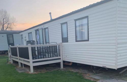 Dymchurch Apartment | Big2vacation2 Exclusive at new beach caravan park