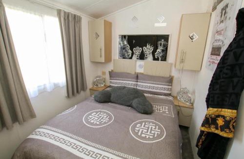 Dymchurch Apartment | Big2vacation2 Exclusive at new beach caravan park