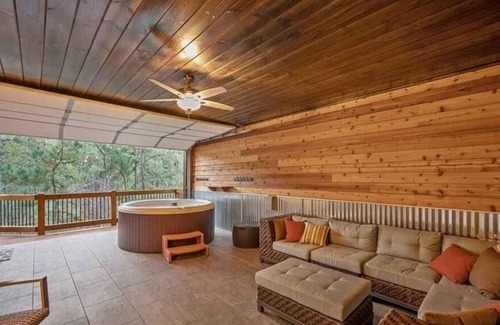 Broken Bow Cabin | Bigfoot's Bend 4 Bedroom Cabin by Redawning