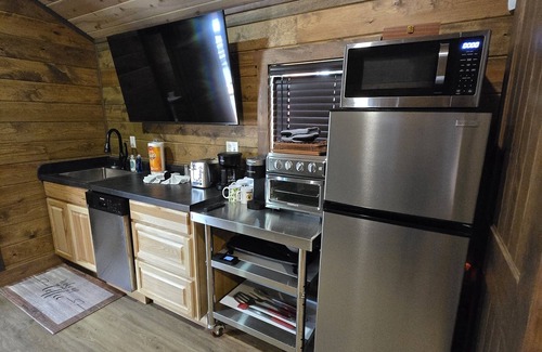 Rockbridge Cabin | Bigfoot’s Lair (In the Heart of the Hills)