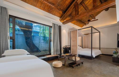 Lintong District Hotel | BigHouse