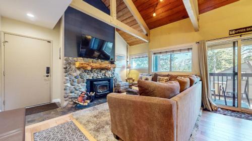 Majestic Pines Apartment | Bigwood #30 condo