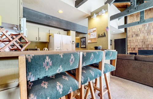 Majestic Pines Condo | Bigwood 62 Quiet and Cozy in Forest Setting, with Garage Parking by RedAwning