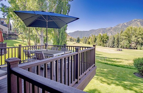 Ketchum Condo | Bigwood B14 - Prime Location + Big Bald Mountain Views!