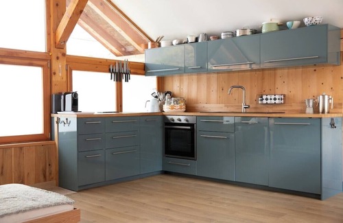 Les Houches Cottage | Bijou cottage with sauna, garden, free parking & Netflix