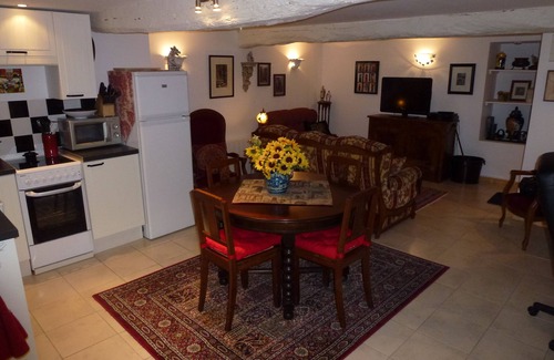 Caux House | Bijou de Soleil- Jewel of the Sun (a holiday home near Pezenas)