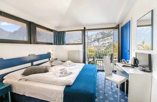 Torbole sul Garda Hotel | Bike And Wind Hotel Villa Maria