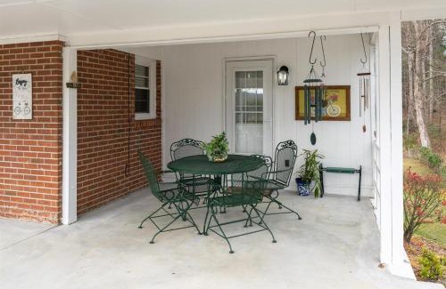 Brevard House | Bike Path Getaway in Town