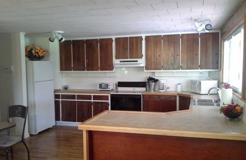Robbinsville House | Biker Friendly, Family Friendly, Hunter & Fisherman Friendly