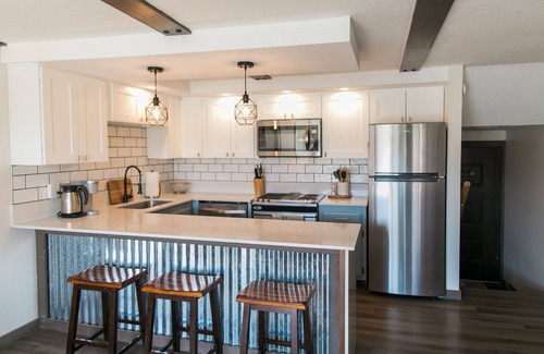Sandpoint Condo | Bikes and Kayaks in Downtown Sandpoint Waterfront condo