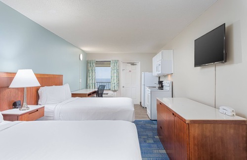 Long Beach Hotel | Bikini Beach Resort