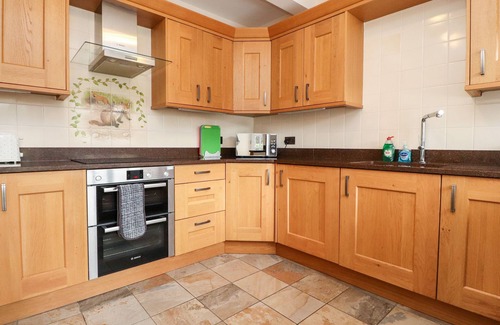 Dolphinholme Cottage | BILBO, pet friendly, with a garden in Lancaster